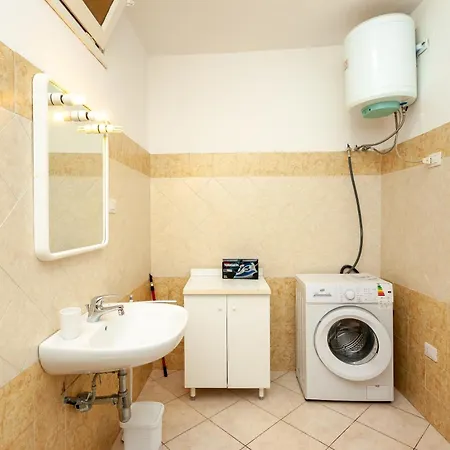 Apartament Aurora *